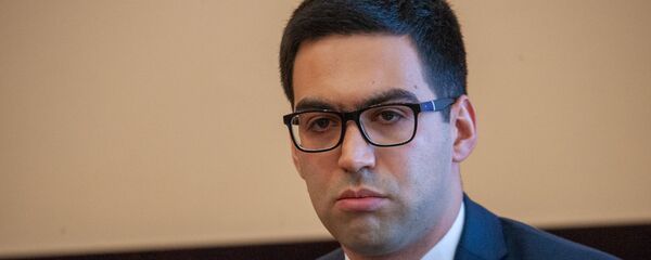 Пресс-конференция замначальника Комитета госдоходов Армении Рустама Бадасяна (11 марта 2019). Еревaн - Sputnik Армения