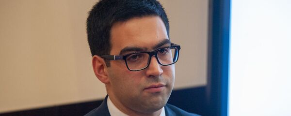 Пресс-конференция замначальника Комитета госдоходов Армении Рустама Бадасяна (11 марта 2019). Еревaн Пресс-конференция замначальника Комитета госдоходов Армении Рустама Бадасяна (11 марта 2019). Еревaн - Sputnik Արմենիա