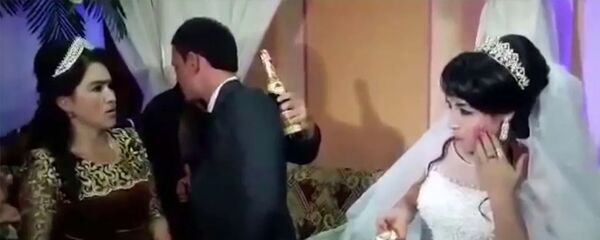 Получила по лицу не успев стать женой - Sputnik Армения