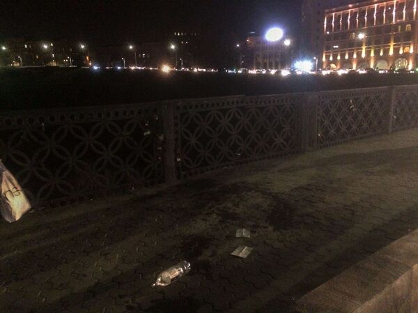 Հանգուցալուծվեց. «Հաղթանակ» կամրջից նետվել սպառնացող երիտասարդին փրկեցին. լուսանկար Հանգուցալուծվեց. «Հաղթանակ» կամրջից նետվել սպառնացող երիտասարդին փրկեցին. լուսանկար - Sputnik Արմենիա