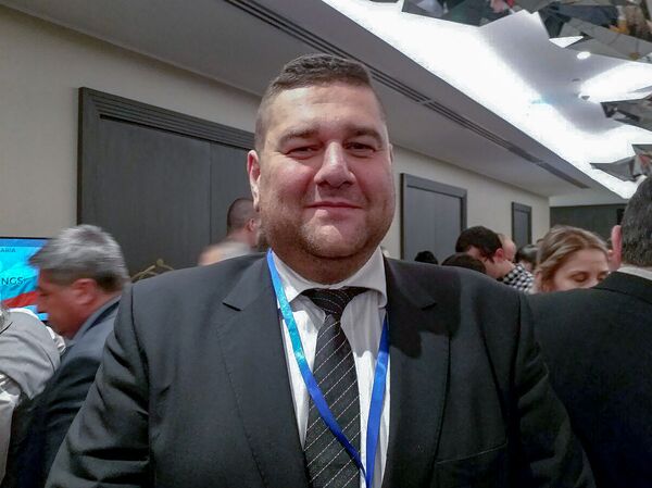 Բուլղարացի Գևորգը ցանկանում է «աչքերով ուտող» եվրոպացիներին ընտելացնել հայկական մրգերին - Sputnik Արմենիա