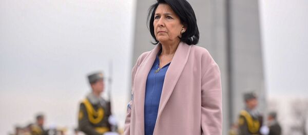 Президент Грузии Саломе Зурабишвили посетила мемориальный комплекс Цицернакаберд (13 марта 2019). Еревaн Президент Грузии Саломе Зурабишвили посетила мемориальный комплекс Цицернакаберд (13 марта 2019). Еревaн - Sputnik Армения