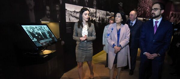 Президент Грузии Саломе Зурабишвили посетила музей-институт Геноцида армян (13 марта 2019). Еревaн - Sputnik Армения