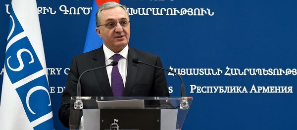 Министр иностранных дел Армении Зограб Мнацаканян на совместной пресс-конференция с действующим главов ОБСЕ Мирославом Лайчаком (13 марта 2019). Еревaн - Sputnik Армения