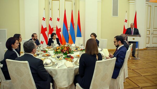 Официальный ужин в честь президента Грузии Саломе Зурабишвили (13 марта 2019). Еревaн - Sputnik Արմենիա