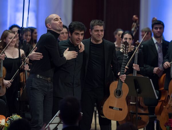 Марио Стефано Пьетродарки, Сергей Смбатян, Лука Лючини  - Sputnik Армения