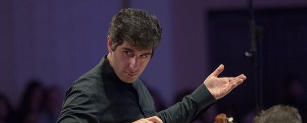 Художественный руководитель Государственного Молодежного оркестра Армении Сергей Смбатян - Sputnik Армения