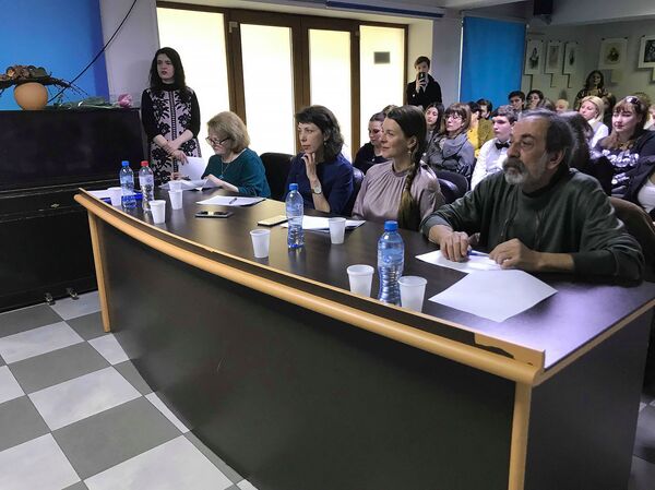 Оживший в девочке военный и не только: жюри конкурса Живая классика ждал сюрприз - Sputnik Армения