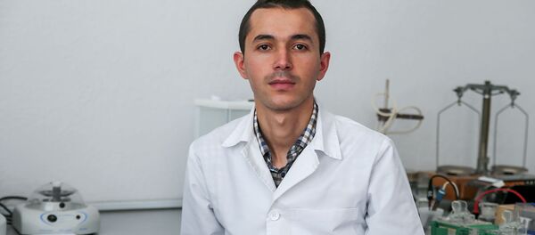 Аспирант, сотрудник кафедры нейрологии Ереванского медицинского университета Сеник Матинян - Sputnik Армения