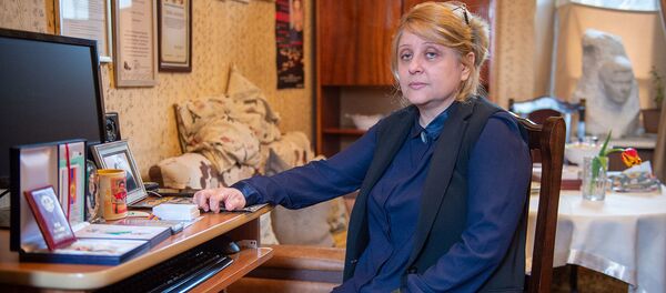 Мать Адама Саакяна Гаяне Антонян-Саакян Мать Адама Саакяна Гаяне Антонян-Саакян - Sputnik Армения