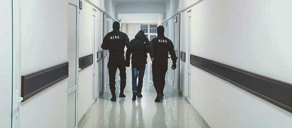 Сутрудники полиции задержали подозреваемого в преступлении - Sputnik Армения