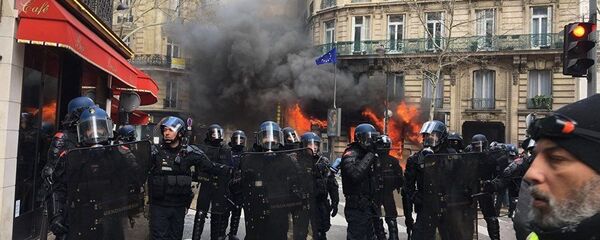 Акция протеста Желтых жилетов (16 марта 2019). Париж - Sputnik Армения