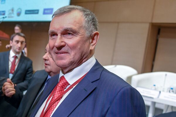 Не догнать, а перегнать: СНГ может стать мостом между Европой и Азией - Саркисян Не догнать, а перегнать: СНГ может стать мостом между Европой и Азией - Саркисян - Sputnik Армения