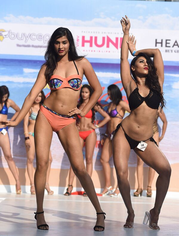 Участницы пляжного шоу Body Power Beach Show на Гоа, Индия  - Sputnik Армения