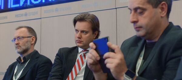 Форум европейских и азиатских медиа 2015. Дмитрий Киселев и Маргарита Сомоньян Форум европейских и азиатских медиа 2015. Дмитрий Киселев и Маргарита Сомоньян - Sputnik Армения