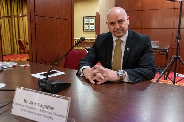 Альтернатива турецким товарам: греческий бизнес заинтересовался рынком Армении Альтернатива турецким товарам: греческий бизнес заинтересовался рынком Армении - Sputnik Армения