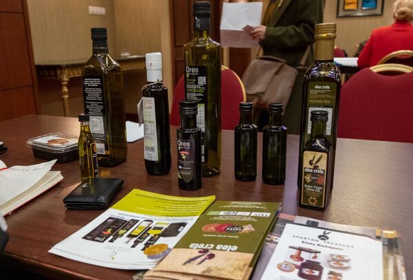 Альтернатива турецким товарам: греческий бизнес заинтересовался рынком Армении Альтернатива турецким товарам: греческий бизнес заинтересовался рынком Армении - Sputnik Армения