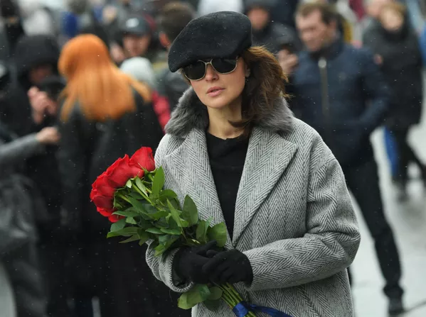 Актриса Анастасия Макеева на церемонии прощания с певицей Юлией Началовой (21 марта 2019). Москвa Актриса Анастасия Макеева на церемонии прощания с певицей Юлией Началовой (21 марта 2019). Москвa - Sputnik Армения
