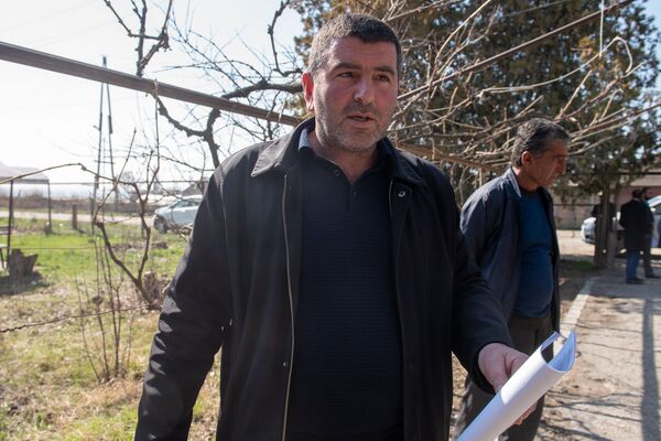 Գյուղացիներն ու գյուղապետը դատի են տալիս իրար. բողոքի ակցիաները հասել են Զարթոնք Գյուղացիներն ու գյուղապետը դատի են տալիս իրար. բողոքի ակցիաները հասել են Զարթոնք - Sputnik Արմենիա