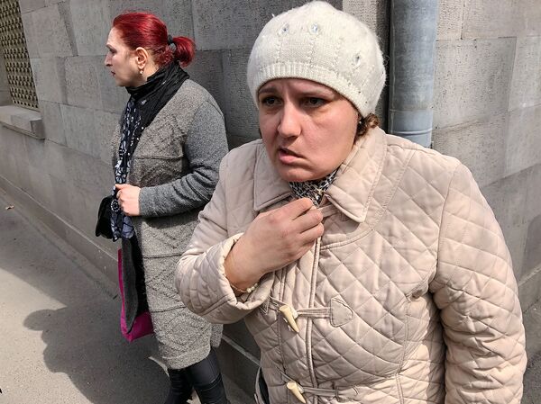 Акция протеста уборщиц парламента Армении: чем недовольны работницы? - Sputnik Армения