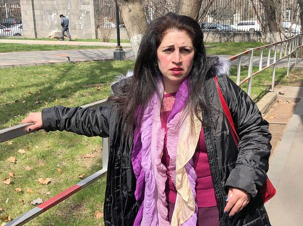 Акция протеста уборщиц парламента Армении: чем недовольны работницы? - Sputnik Армения