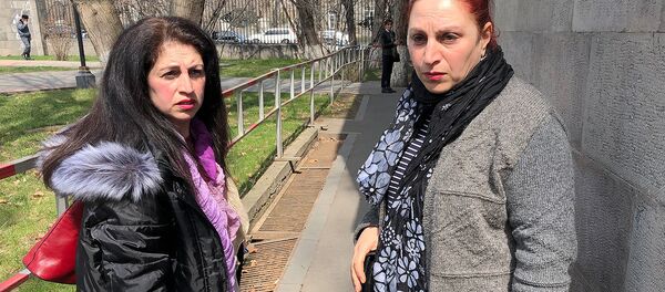 Уборщицы, обслуживающие парламент Армении, недовольны сокращением зарплат Уборщицы, обслуживающие парламент Армении, недовольны сокращением зарплат - Sputnik Արմենիա