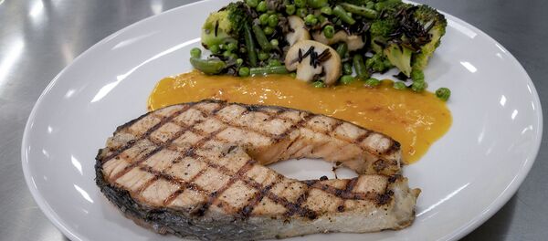Հյուր շեֆ խոհարարին. ինչպես պատրաստել սաղմոնի սթեյք Հյուր շեֆ խոհարարին. ինչպես պատրաստել սաղմոնի սթեյք - Sputnik Արմենիա