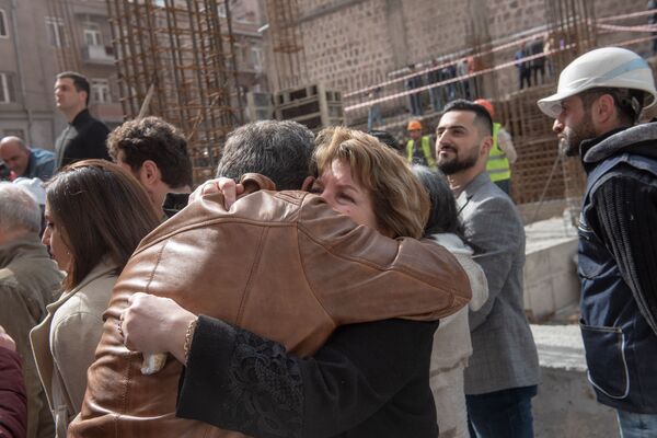 Кривыми буковками и чужими глазами: мечта Соса Саркисяна о театре в Ереване исполнилась - Sputnik Армения