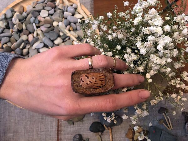 Жесткая красота для особенных женщин: как кудесница из Гюмри делает бизнес на камне Жесткая красота для особенных женщин: как кудесница из Гюмри делает бизнес на камне - Sputnik Армения