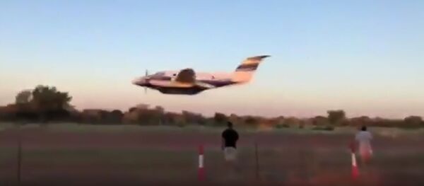 Кадр из видео с последним полетом летчика из Ботсваны Кадр из видео с последним полетом летчика из Ботсваны - Sputnik Армения