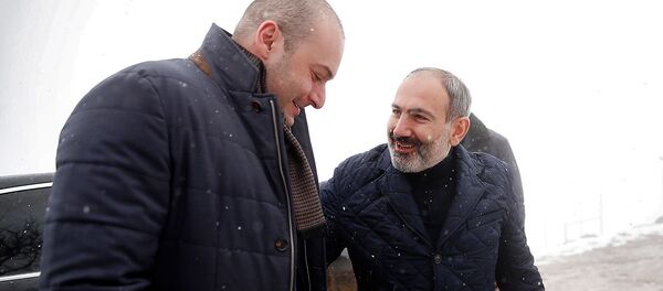 Неформальная встреча премьер-министров Армении и Грузии Никола Пашиняна и Мамуки Бахтадзе в общине Енокаван (24 марта 2019). Тавушская область - Sputnik Армения