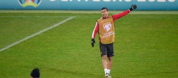 Полузащитник сборной Армении Геворг Казарян на тренировке накануне отборочного матча Евро-2020 между сборными Армении и Финляндии (25 марта 2019). Еревaн - Sputnik Արմենիա