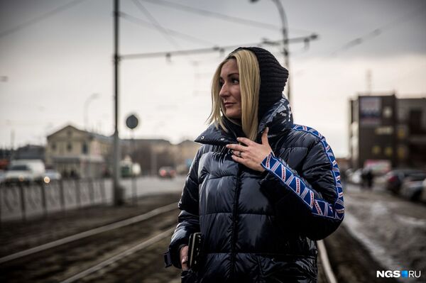 Надо себя вытаскивать из ада: как живут родные жертв пожара в Зимней вишне спустя год - Sputnik Армения