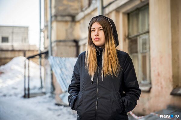 Надо себя вытаскивать из ада: как живут родные жертв пожара в Зимней вишне спустя год - Sputnik Армения