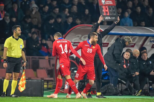 Пытка под названием армянский футбол: как вернуть игру без тренера и без перспектив - Sputnik Армения