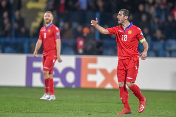 Пытка под названием армянский футбол: как вернуть игру без тренера и без перспектив - Sputnik Армения