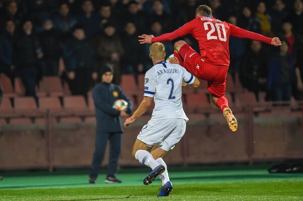 Пытка под названием армянский футбол: как вернуть игру без тренера и без перспектив - Sputnik Армения