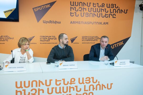 Խաղի նոր կանոններ. ինչպե՞ս գոյատևի ԶԼՄ–ն ֆեյքերի դարաշրջանում Խաղի նոր կանոններ. ինչպե՞ս գոյատևի ԶԼՄ–ն ֆեյքերի դարաշրջանում - Sputnik Արմենիա