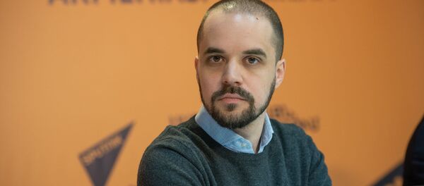 Руководитель онлайн и новых медиа проектов Россия сегодня Михаил Конрад на учебном проекте SputnikPro (27 марта 2019). Еревaн - Sputnik Արմենիա