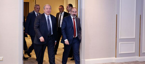 Премьер-министр Никол Пашинян и президент Армен Саркисян на отрытии аналитического-исследовательского центра Орбели (27 марта 2019). Еревaн - Sputnik Արմենիա