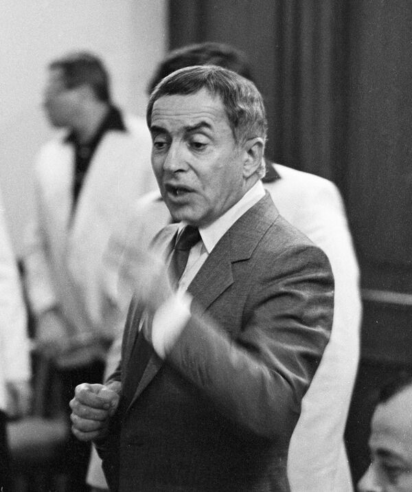 Պուգաչովային Օրբելյանի ձեռքից «փախցրին». ինչպես պրիմադոննան ամուսնացավ Ստեֆանովիչի հետ - Sputnik Արմենիա