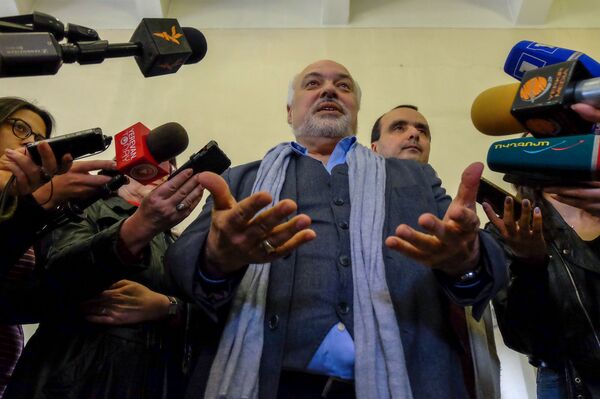 35 лет назад Орбелян купил другу билет в Китай: как француз отблагодарил дирижера - Sputnik Армения