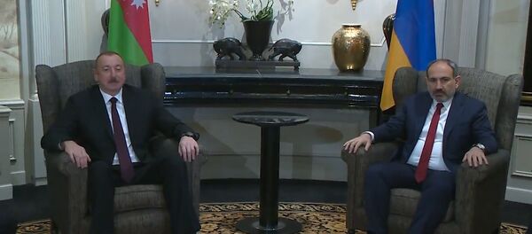 Пашинян и Алиев проводят встречу за закрытыми дверями Пашинян и Алиев проводят встречу за закрытыми дверями - Sputnik Արմենիա