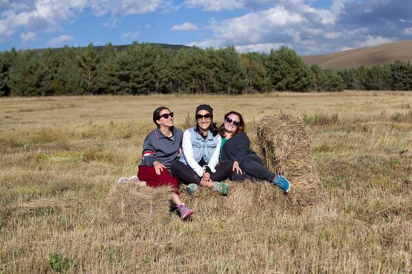 Я поняла, что в Айастан нет понятия незнакомец: чем Армения очаровала американку Я поняла, что в Айастан нет понятия незнакомец: чем Армения очаровала американку - Sputnik Армения