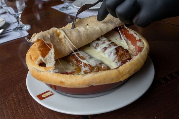 Вкусная Армения: Пальчики оближешь, или Секрет приготовления иштар кебаба по-армянски Вкусная Армения: Пальчики оближешь, или Секрет приготовления иштар кебаба по-армянски - Sputnik Армения