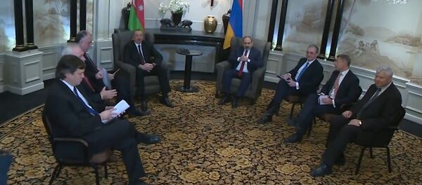 Встреча премьер-министра Армении Никола Пашиняна с президентом Азербайджана Ильхамом Алиевым Встреча премьер-министра Армении Никола Пашиняна с президентом Азербайджана Ильхамом Алиевым - Sputnik Армения