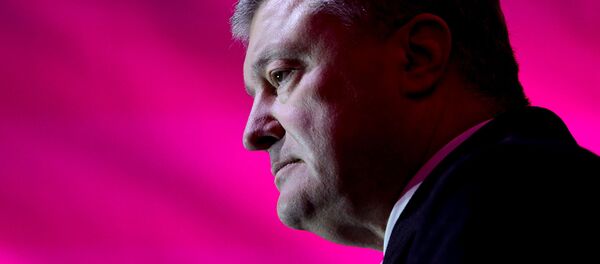 Президент Украины и кандидат в президенты Петр Порошенко во время визита в город Днепр (5 марта 2019). Украина - Sputnik Армения