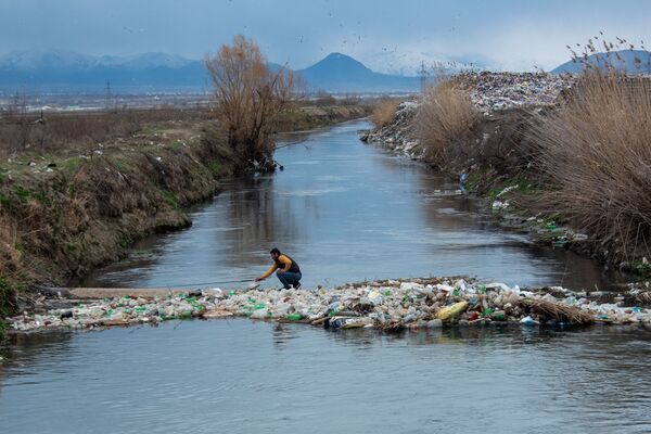 Գոնե Երևանի աղբը այստեղ չհասներ. աղբավայրի պատճառով Մասիսում սովորում են չշնչել Գոնե Երևանի աղբը այստեղ չհասներ. աղբավայրի պատճառով Մասիսում սովորում են չշնչել - Sputnik Արմենիա