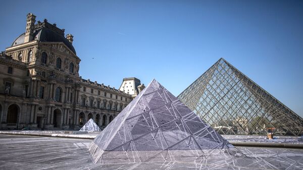 Территория Лувра - Sputnik Армения