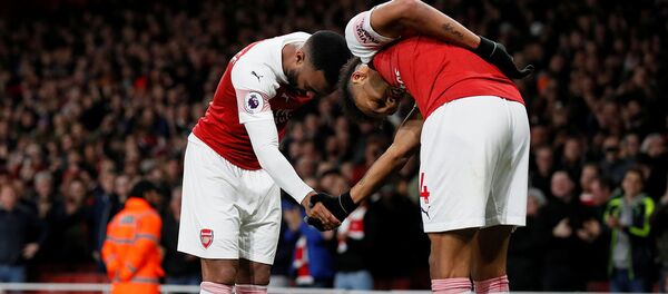 Автор второго гола Александр Ляказетт и автор результативного ассиста Пьер-Эмерик Обамеянг празднуют 2-ой гол в ворота Ньюкасл Юнайтед в матче 32-го тура АПЛ Арсенал - Ньюкасл Юнайтед (1 апреля 2019). Лондон Автор второго гола Александр Ляказетт и автор результативного ассиста Пьер-Эмерик Обамеянг празднуют 2-ой гол в ворота Ньюкасл Юнайтед в матче 32-го тура АПЛ Арсенал - Ньюкасл Юнайтед (1 апреля 2019). Лондон - Sputnik Армения